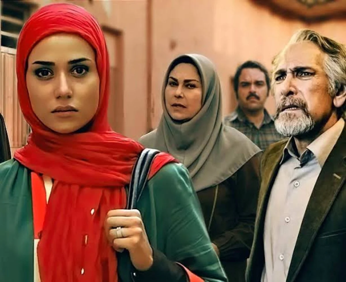 جایگزین سریال «آوای باران» در شبکه آیفیلم مشخص شد؛ «زمانه» با پریناز ایزدیار از سهشنبه ۴ آذر پخش میشود جایگزین سریال «آوای باران» در شبکه آیفیلم مشخص شد؛ «زمانه» با پریناز ایزدیار از سهشنبه ۴ آذر پخش میشود