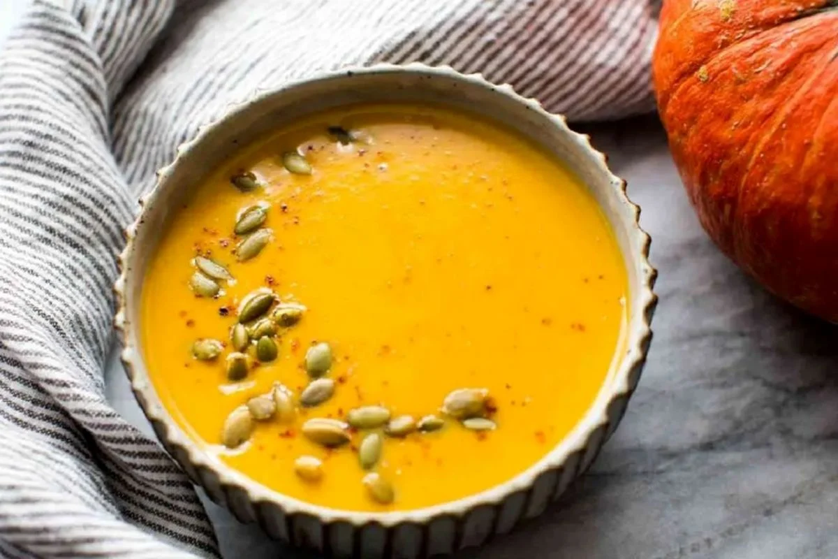 طرز تهیه سوپ کدو حلوایی؛ سوپ خوشمزه فصل پاییز طرز تهیه سوپ کدو حلوایی؛ سوپ خوشمزه فصل پاییز