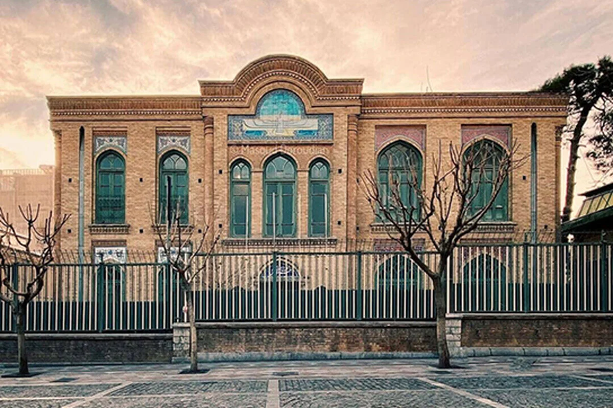 فیروزبهرام، مدرسهای که یک هندی برای تهران ساخت فیروزبهرام، مدرسهای که یک هندی برای تهران ساخت