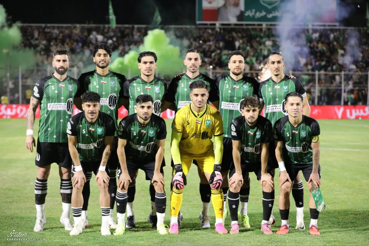 چشم تو چشم بز کوهی و گاندو! +عکس چشم تو چشم بز کوهی و گاندو! +عکس