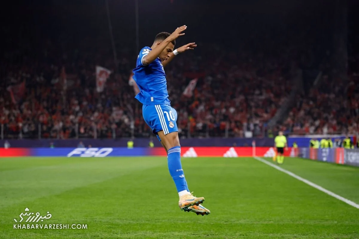 شب جادویی کیلیان امباپه؛ این ستاره پشت هم رکورد میشکند! شب جادویی کیلیان امباپه؛ این ستاره پشت هم رکورد میشکند!