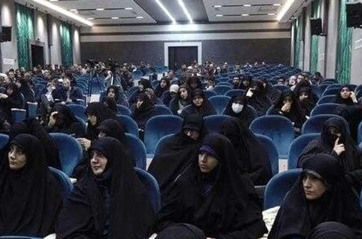 اولین دوره تربیت مربی حجاب در قم استارت خورد اولین دوره تربیت مربی حجاب در قم استارت خورد