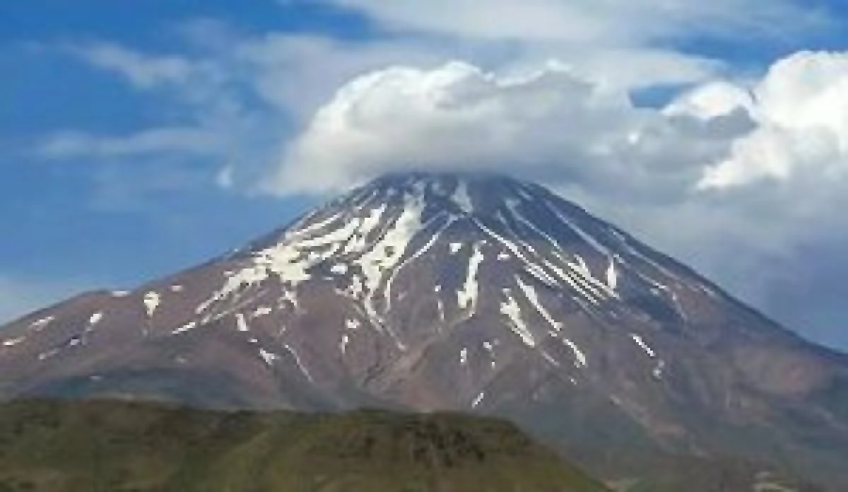 دردناک‌ترین تصویر زمستانی از قله دماوند؛ نماد سپیدی ایران بی‌برف ماند