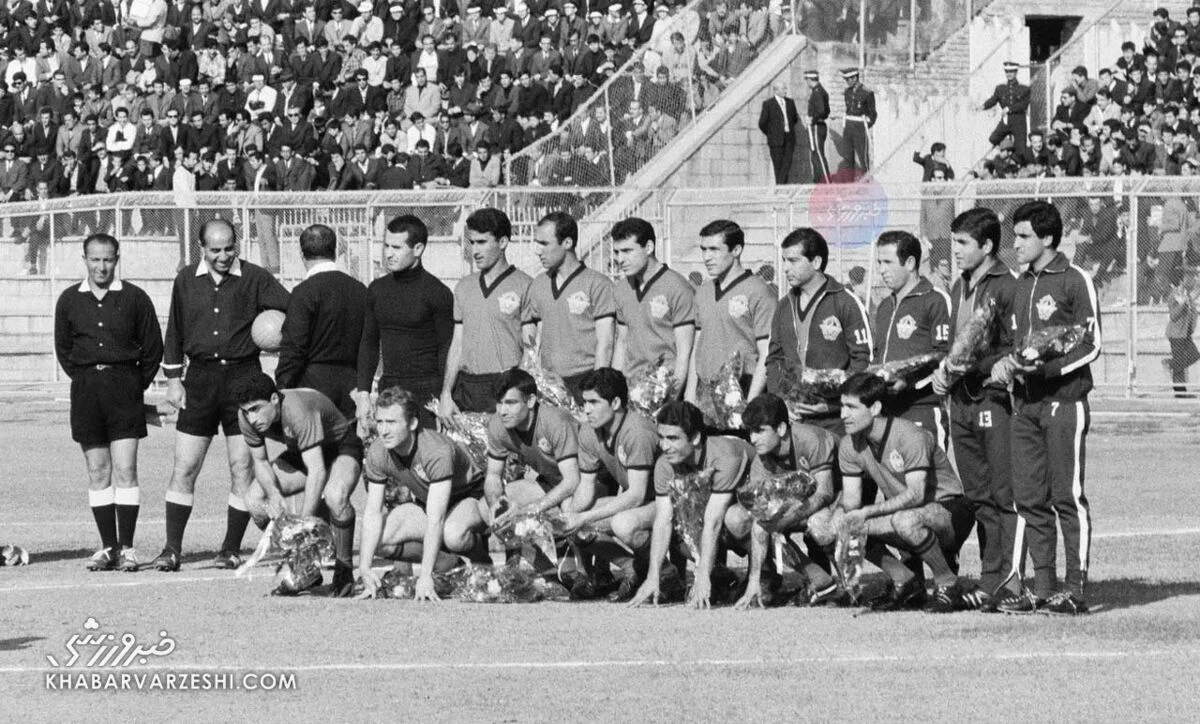 تورق تاریخ| دروازه‌بان قهر کرد و رفت، مظلومی دروازه خالی زد/ پرسپولیس ۲۰هزار تماشاگر را سر کار گذاشت! +عکس