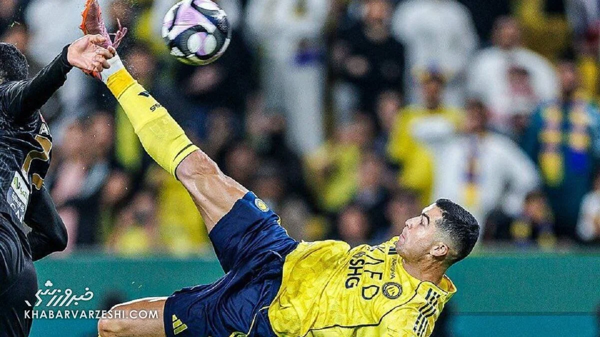 وقتی رونالدو قانون جاذبه را شکست؛ رد پای یک برزیلی در شاهکار CR7 وقتی رونالدو قانون جاذبه را شکست؛ رد پای یک برزیلی در شاهکار CR7