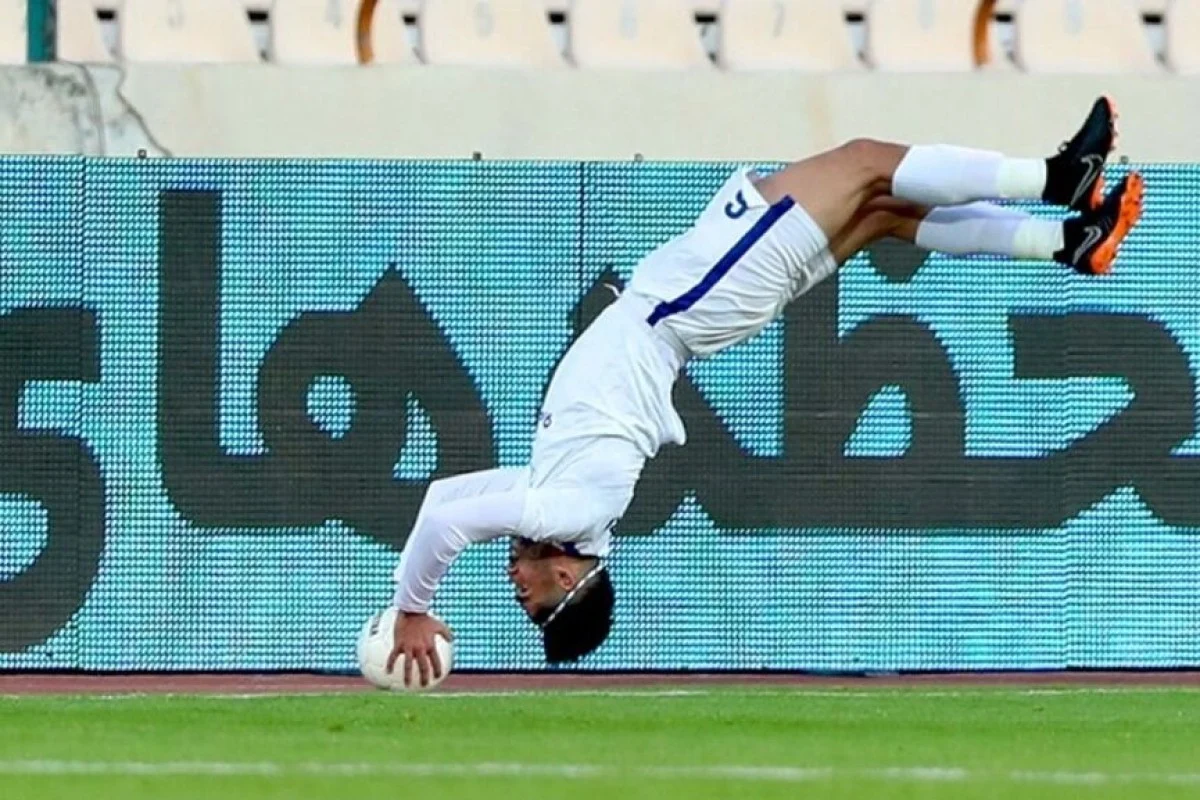 مدافعان، اوت و اشتباه و اتفاق و گلهای مشابه؛ فوتبال ایران وفادار به قرن قبل! مدافعان، اوت و اشتباه و اتفاق و گلهای مشابه؛ فوتبال ایران وفادار به قرن قبل!