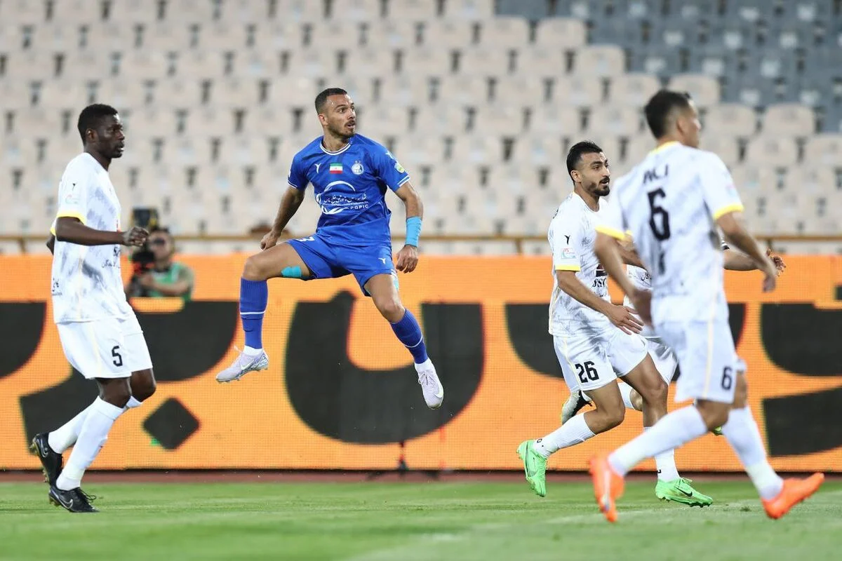 2025-11-29_15-08-37_005270-meylesokhan-ir استقلال و فولاد