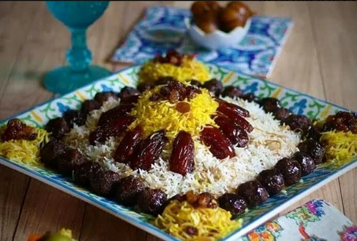 طرز تهیه یک غذای خوشمزه و آسان برای شب یلدا طرز تهیه یک غذای خوشمزه و آسان برای شب یلدا