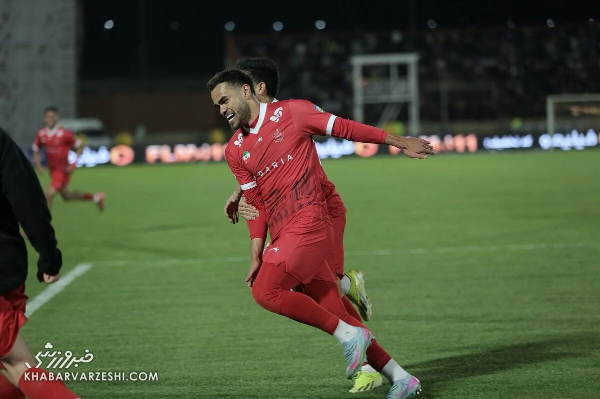 اورونوف پس از یک سال و ۹ ماه به دربی بازمی‌گردد