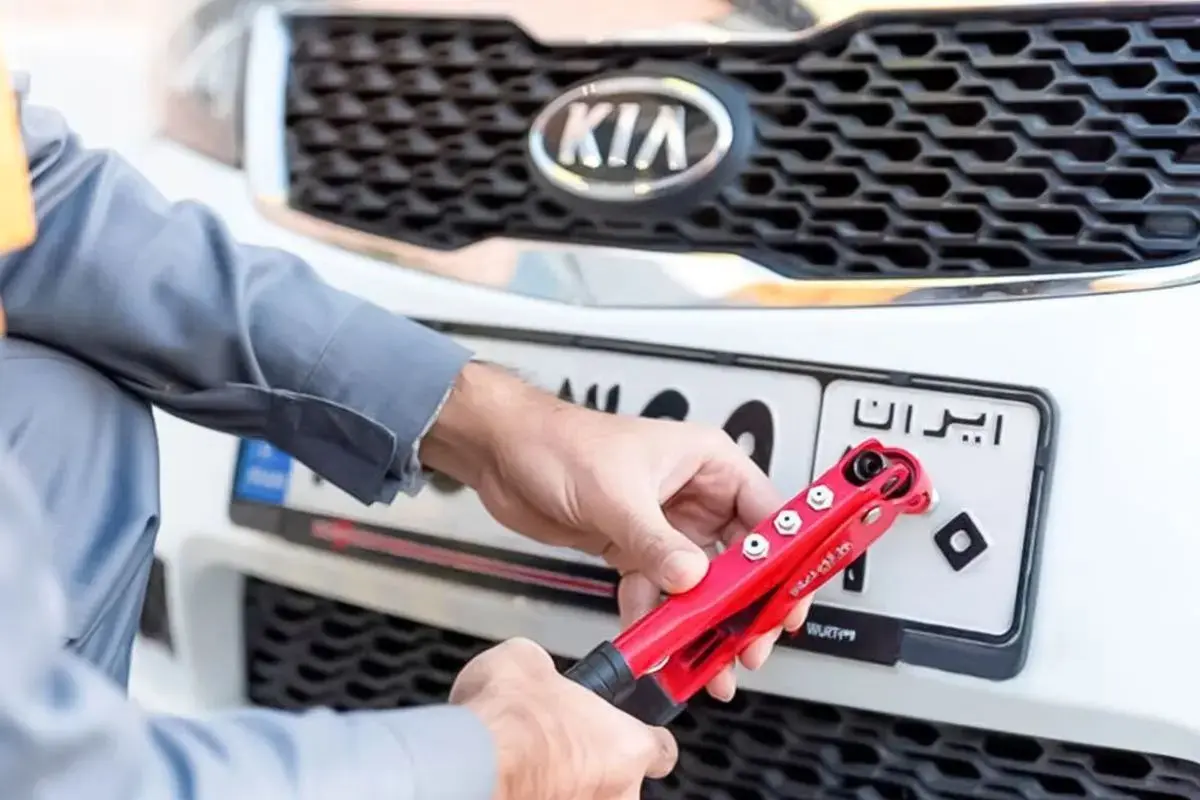 سهمیه بنزین بعد از تعویض پلاک قطع می‌شود؟ توضیح رسمی دولت و شرکت پخش