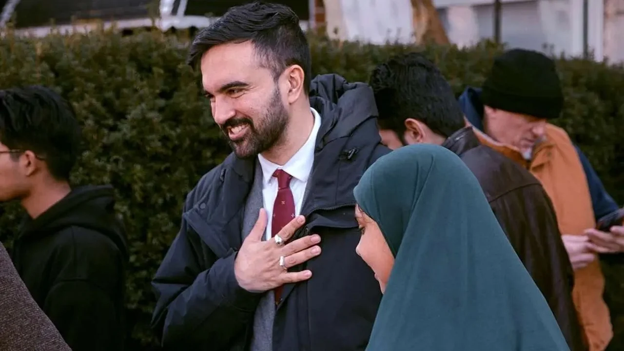 اقدام متفاوت شهردار جدید نیویورک؛ اولین روز کاری با روضه امام حسین (ع) اقدام متفاوت شهردار جدید نیویورک؛ اولین روز کاری با روضه امام حسین (ع)