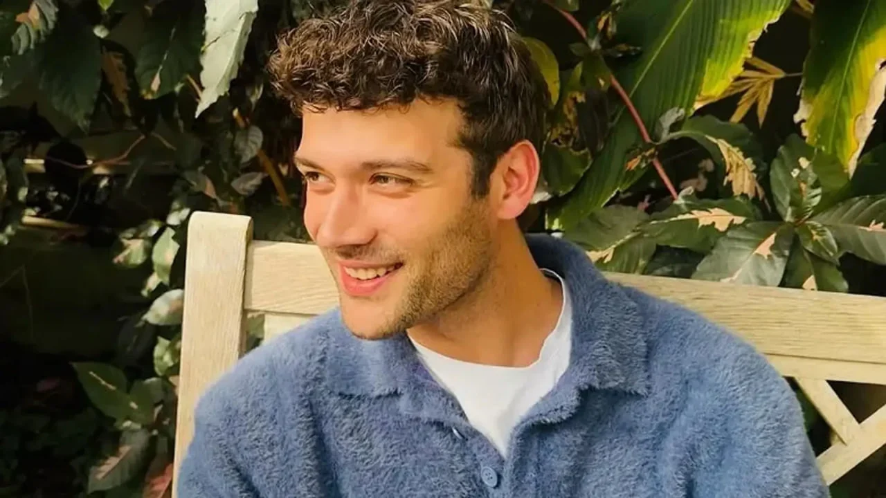 2025-12-01_08-04-39_112352-meylesokhan-ir photo_2025-12-01_00-45-09