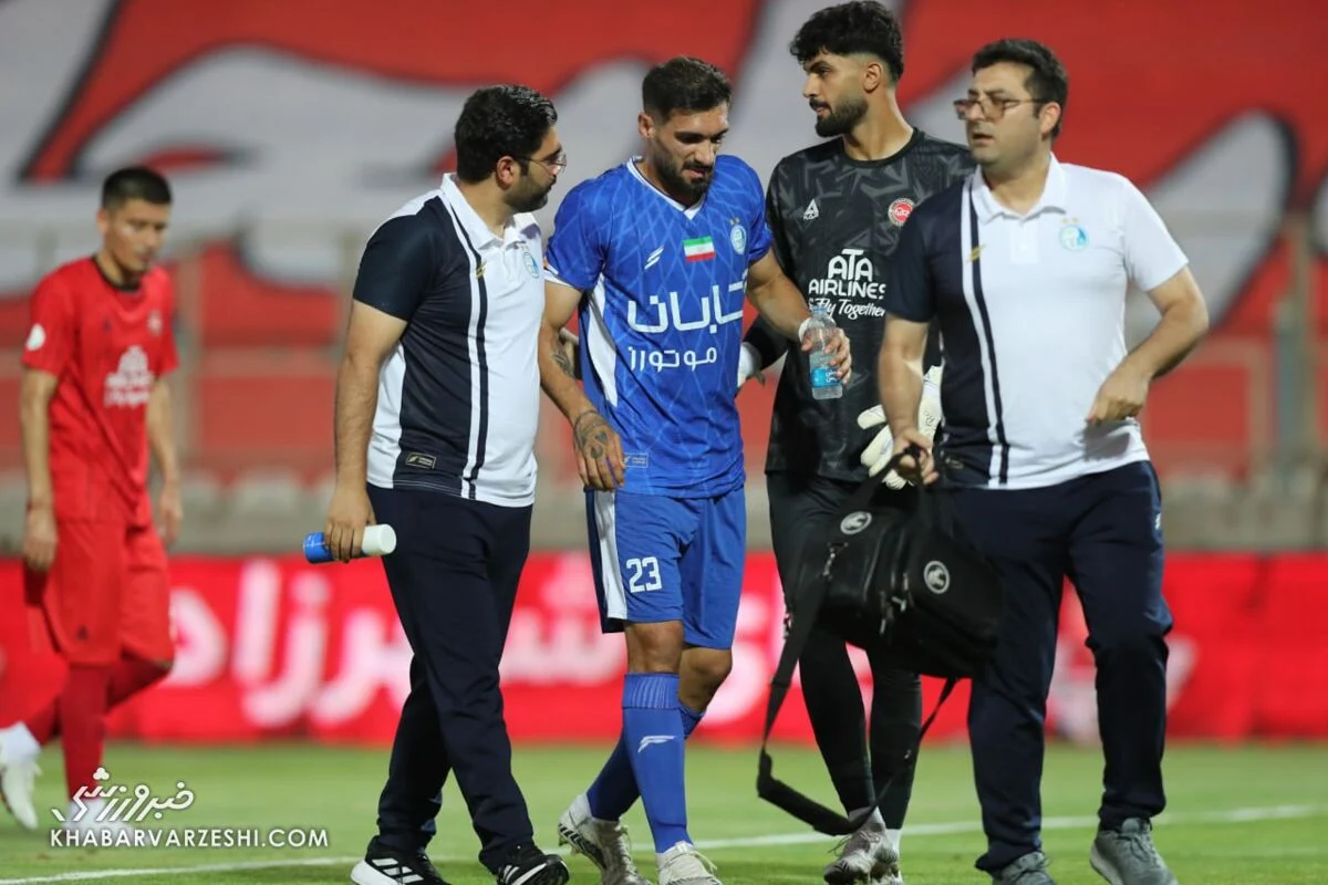 مدافعانی که بلای جان استقلال شدند؛ میلیاردها تومان برای حاشیهسازی! مدافعانی که بلای جان استقلال شدند؛ میلیاردها تومان برای حاشیهسازی!