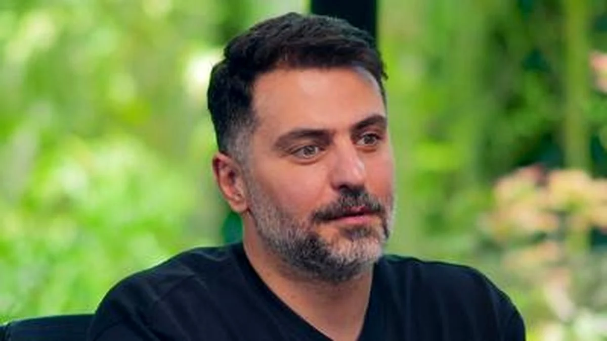 اعتراض شدید علی ضیا اینستاگرام را منفجر کرد! اعتراض شدید علی ضیا اینستاگرام را منفجر کرد!