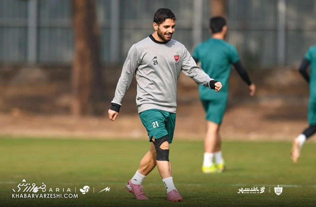 2025-12-01_18-13-35_926528-meylesokhan-ir ۳ ستاره کلیدی پرسپولیس به استقلال میرسند؟/ یک نفر قبل دربی جدا شد و رفت! +عکس