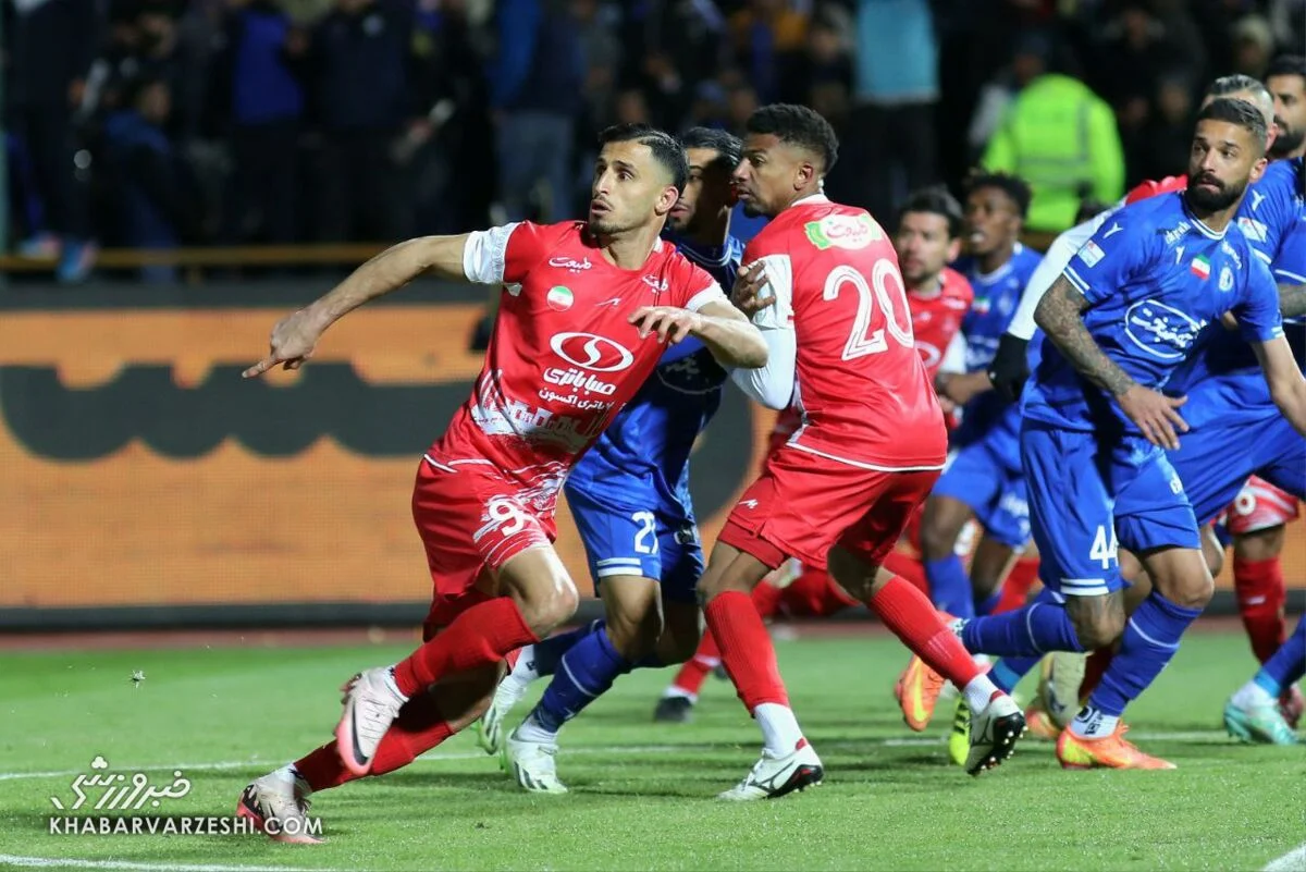 شانس پرسپولیس برای برد دربی بیشتر است/ دو بازیکن استقلال خطرناکتر از بقیه هستند علی علیپور در دیدار دربی مقابل استقلال