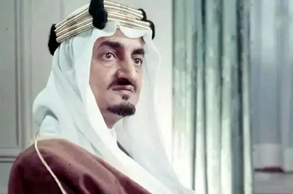 ترور تکان‌دهنده پادشاه سعودی هنگام بوسیدن برادرزاده‌اش