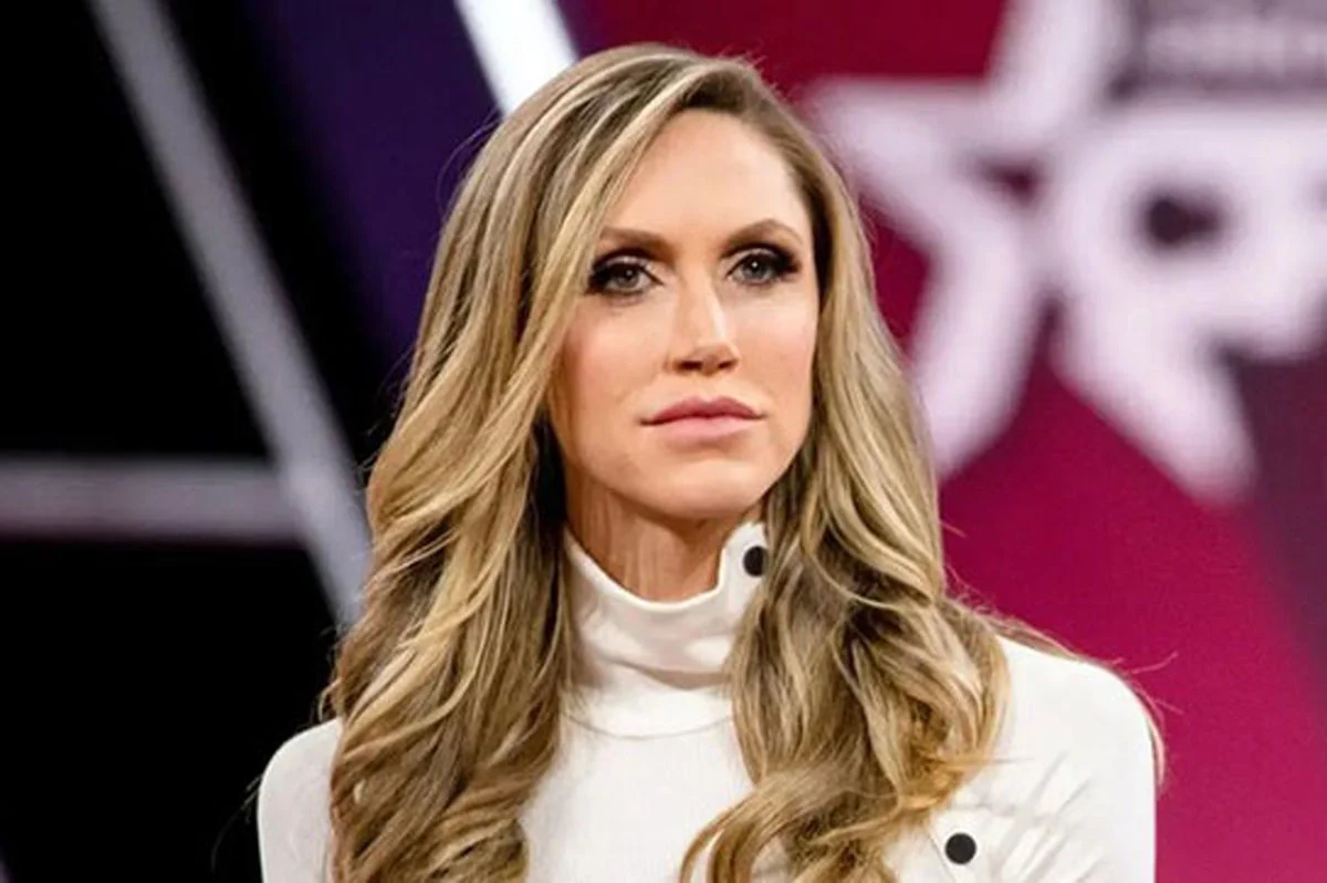 عروسِ ترامپ خلبان جنگنده اف ۱۸ شد عروسِ ترامپ خلبان جنگنده اف ۱۸ شد