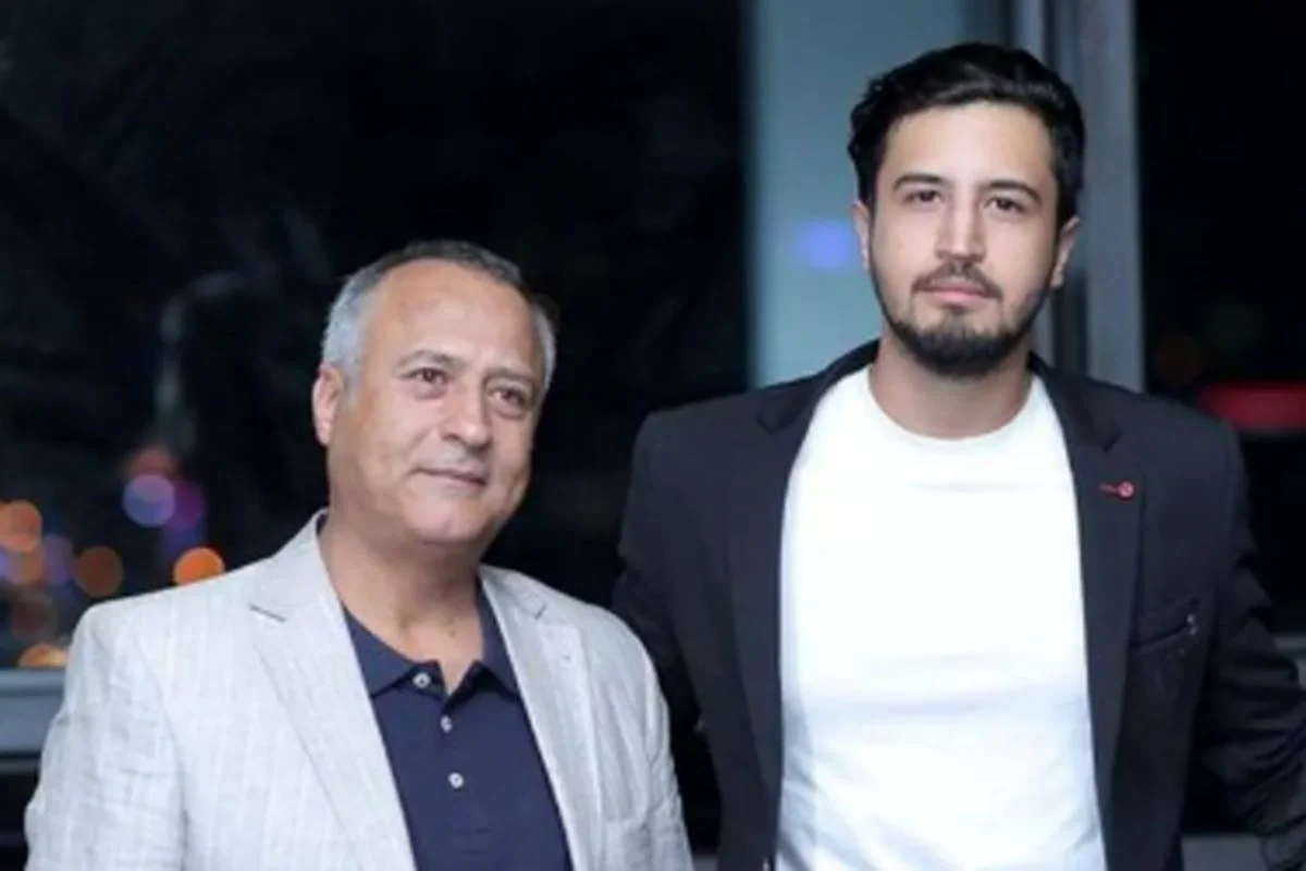 استوری غمانگیز مهرداد صدیقیان در فراق پدرش استوری غمانگیز مهرداد صدیقیان در فراق پدرش