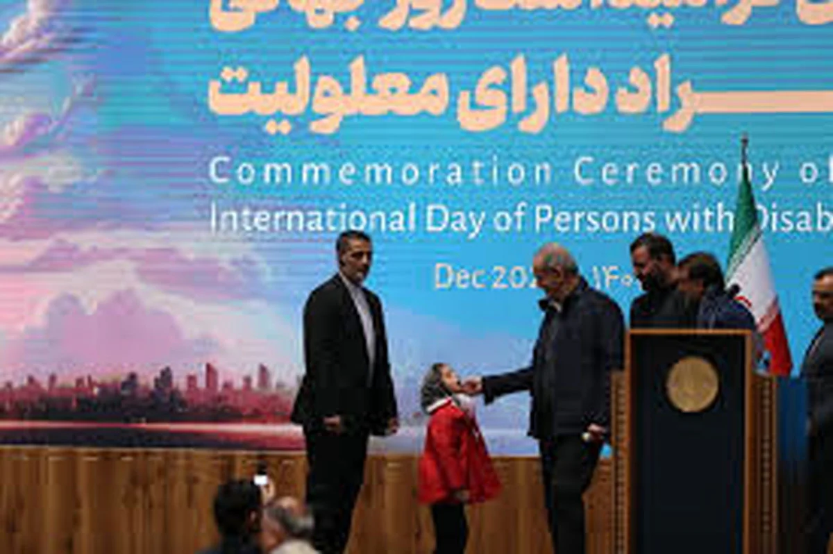 برخورد جالب رئیسجمهور با کودک دارای معلولیت برخورد جالب رئیسجمهور با کودک دارای معلولیت