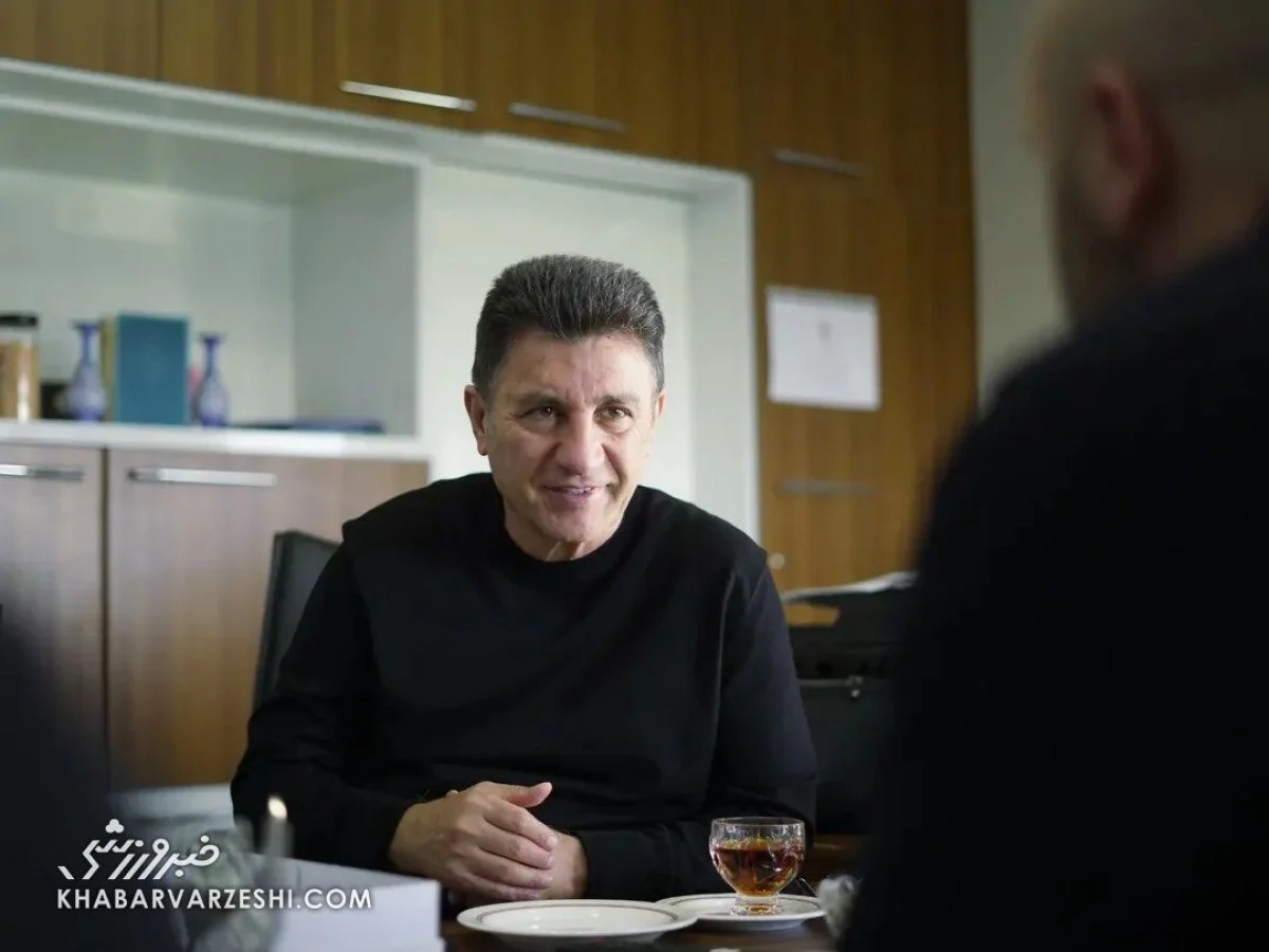 خبرورزشیگردی| قلعهنویی: با علی دایی همان کاری را کردند که با من شد/ اگر خارجی بودم، مجسمهام را میساختند/ زود ازدواج کنید، بچهدار شوید و... امیر قلعه نویی