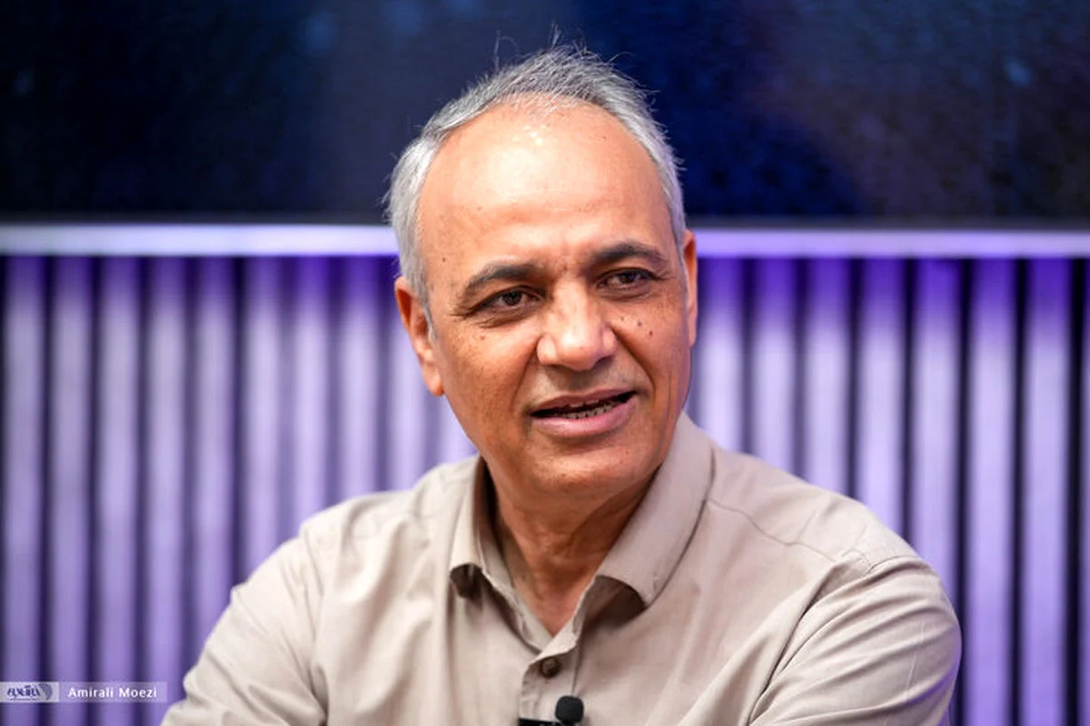 زیدآبادی خطاب به شروین حاجیپور: خم به ابرو نیاور زیدآبادی خطاب به شروین حاجیپور: خم به ابرو نیاور