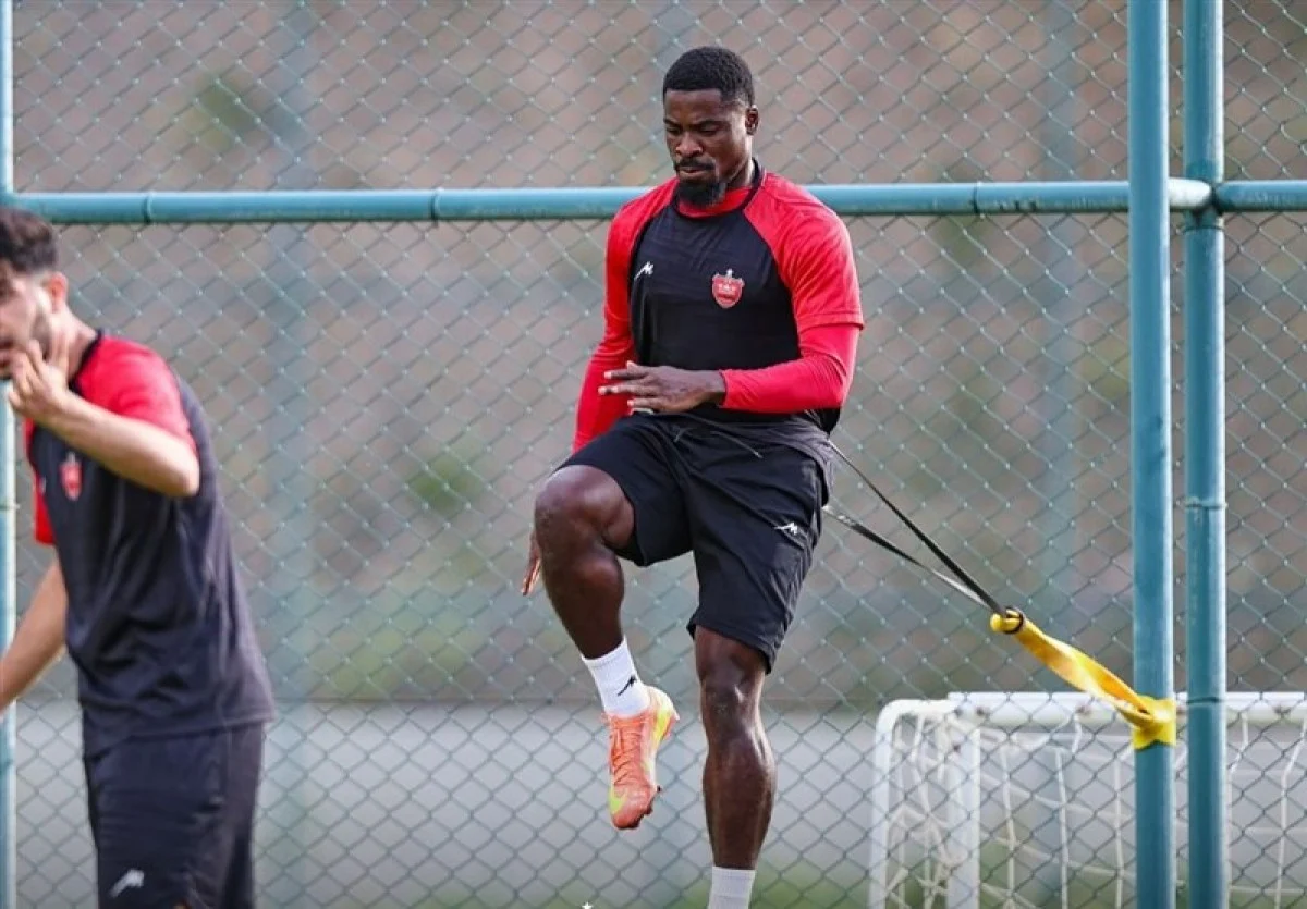 هشدار آشوبی: بازیدادن اوریه ریسک بزرگی برای پرسپولیس است هشدار آشوبی: بازیدادن اوریه ریسک بزرگی برای پرسپولیس است