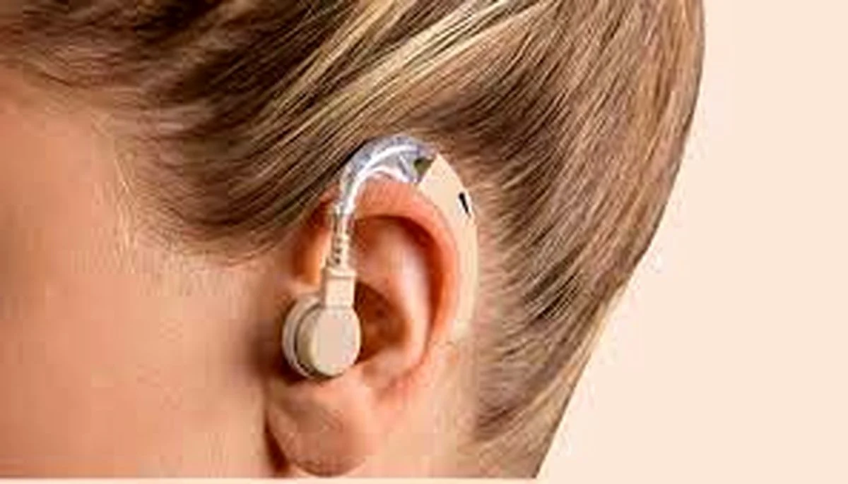 سمعک پشت گوشی (BTE) چیست و چه مزایایی دارد؟