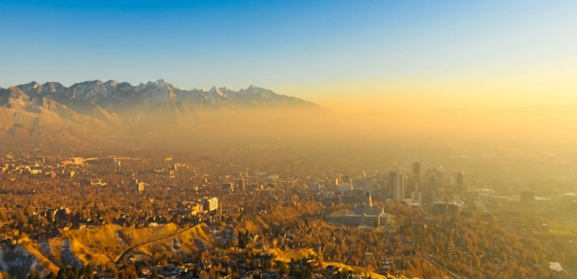 تهران در سال ۱۳۵۴ آلودهترین شهر جهان بود؟ روایت منوتو و تناقض با تصویر «تهران پاکِ پهلوی» تهران در سال ۱۳۵۴ آلودهترین شهر جهان بود؟ روایت منوتو و تناقض با تصویر «تهران پاکِ پهلوی»