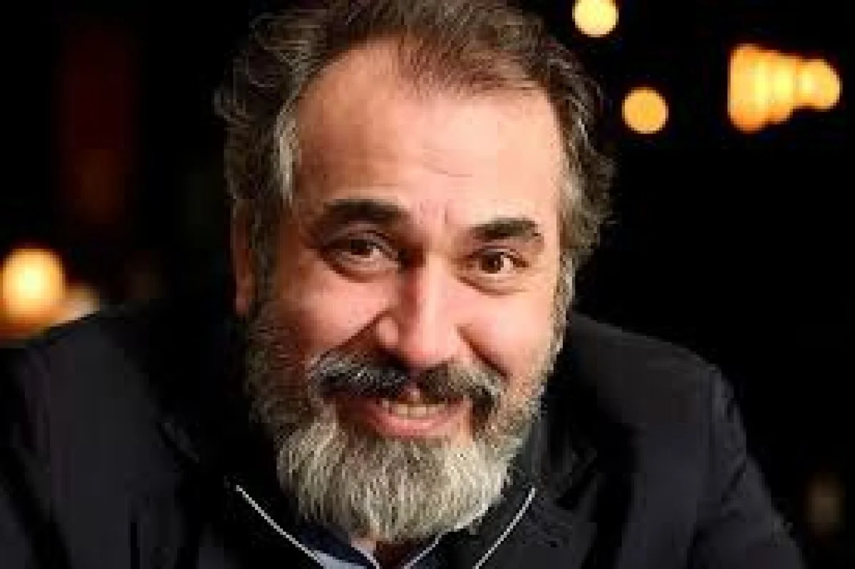 سیامک انصاری با پیام احساسی از مردم ایران عذرخواهی کرد سیامک انصاری با پیام احساسی از مردم ایران عذرخواهی کرد