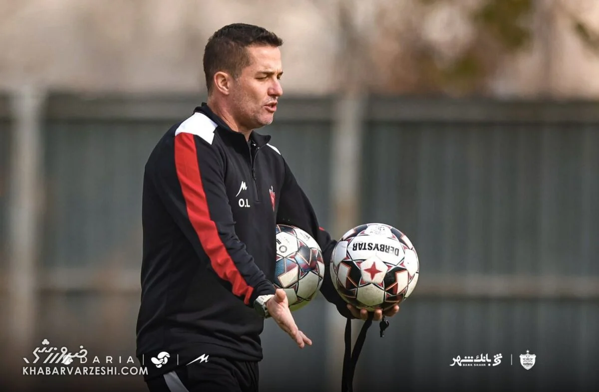 سوپرایز ویژه پرسپولیسیها در آخرین تمرین/ دست اوسمار برای دربی باز شد سوپرایز ویژه پرسپولیسیها در آخرین تمرین/ دست اوسمار برای دربی باز شد