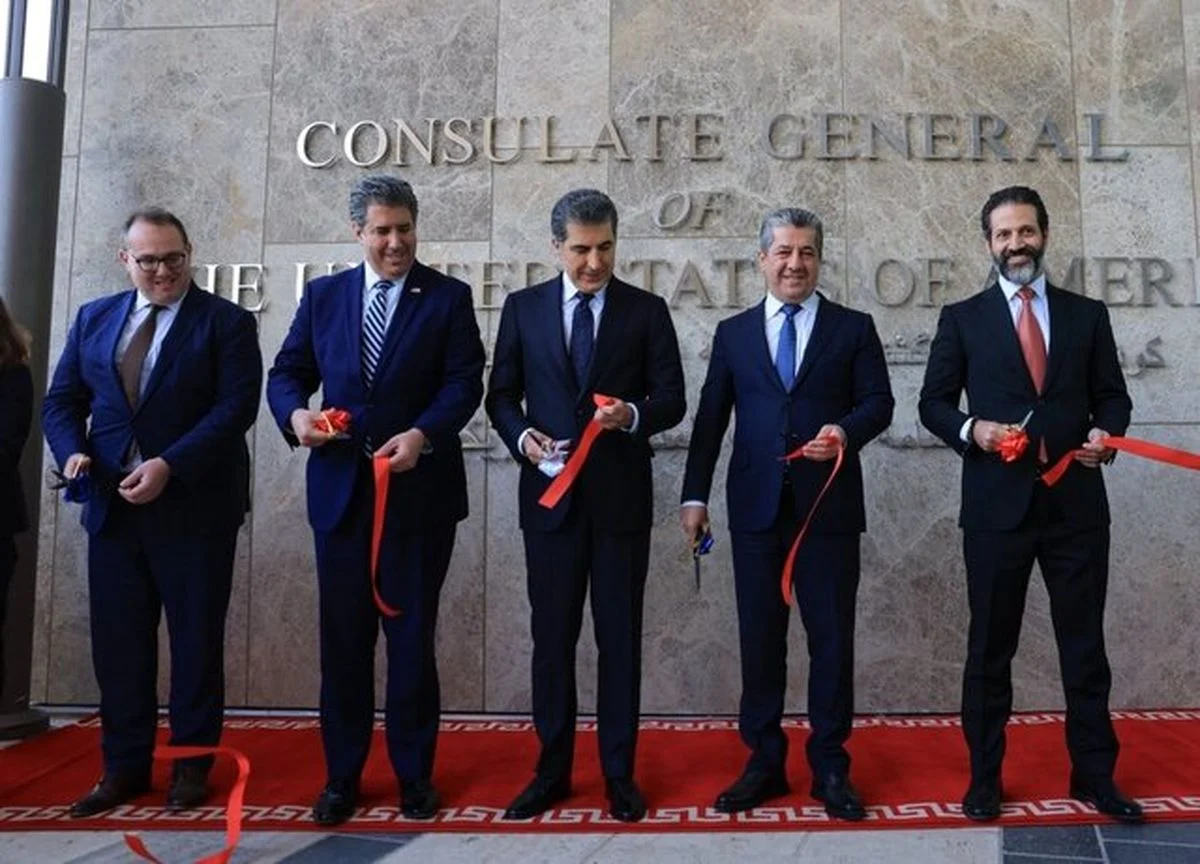 بزرگترین کنسولگری آمریکا در نزدیکی ایران افتتاح شد بزرگترین کنسولگری آمریکا در نزدیکی ایران افتتاح شد