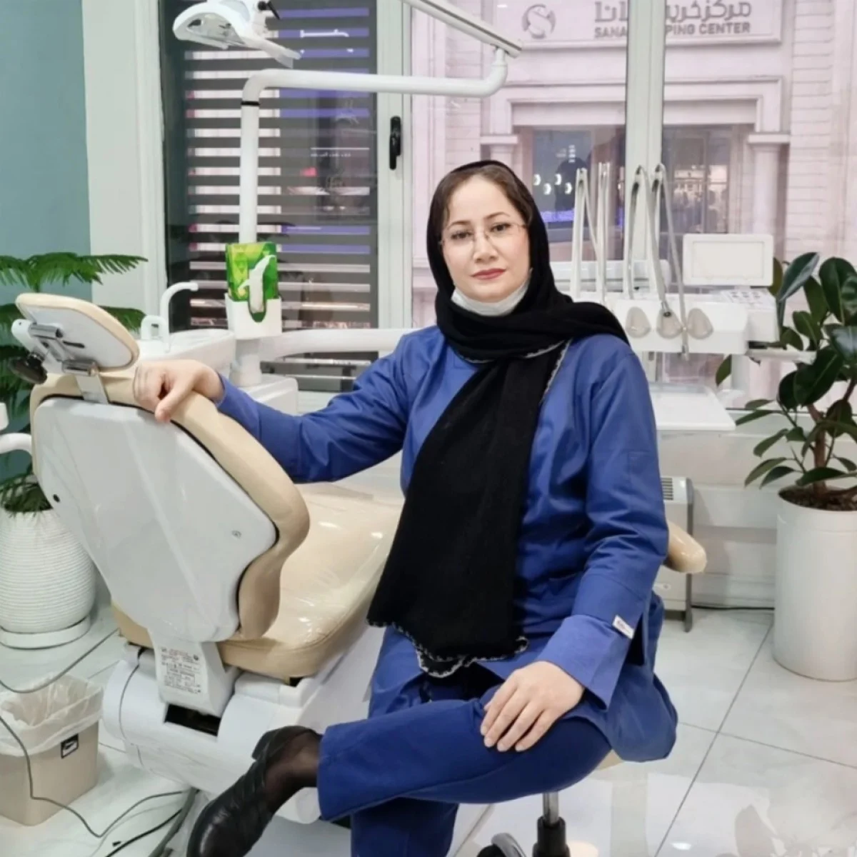 دکتر بیتا مدبر