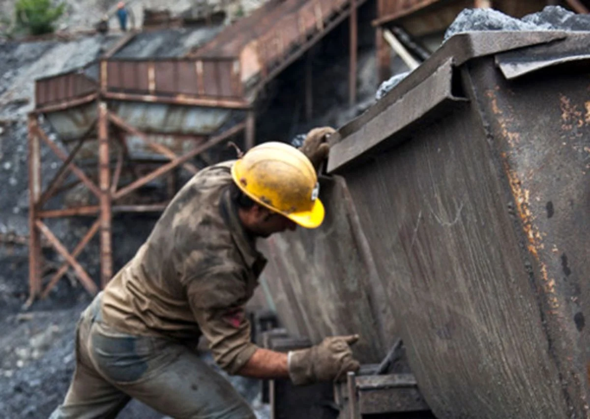 فاصله چشمگیر مبلغ عیدی کارگران و کارمندان