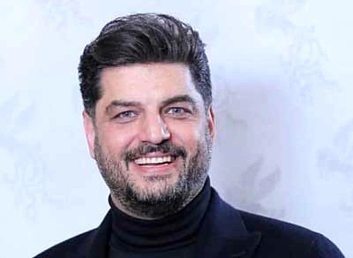 همه همسران سام درخشانی در یک قاب قرار گرفتند! همه همسران سام درخشانی در یک قاب قرار گرفتند!