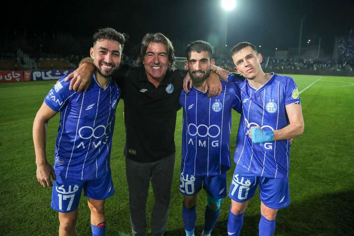 پوستر استقلال با یک سورپرایز ویژه رونمایی شد پوستر استقلال با یک سورپرایز ویژه رونمایی شد