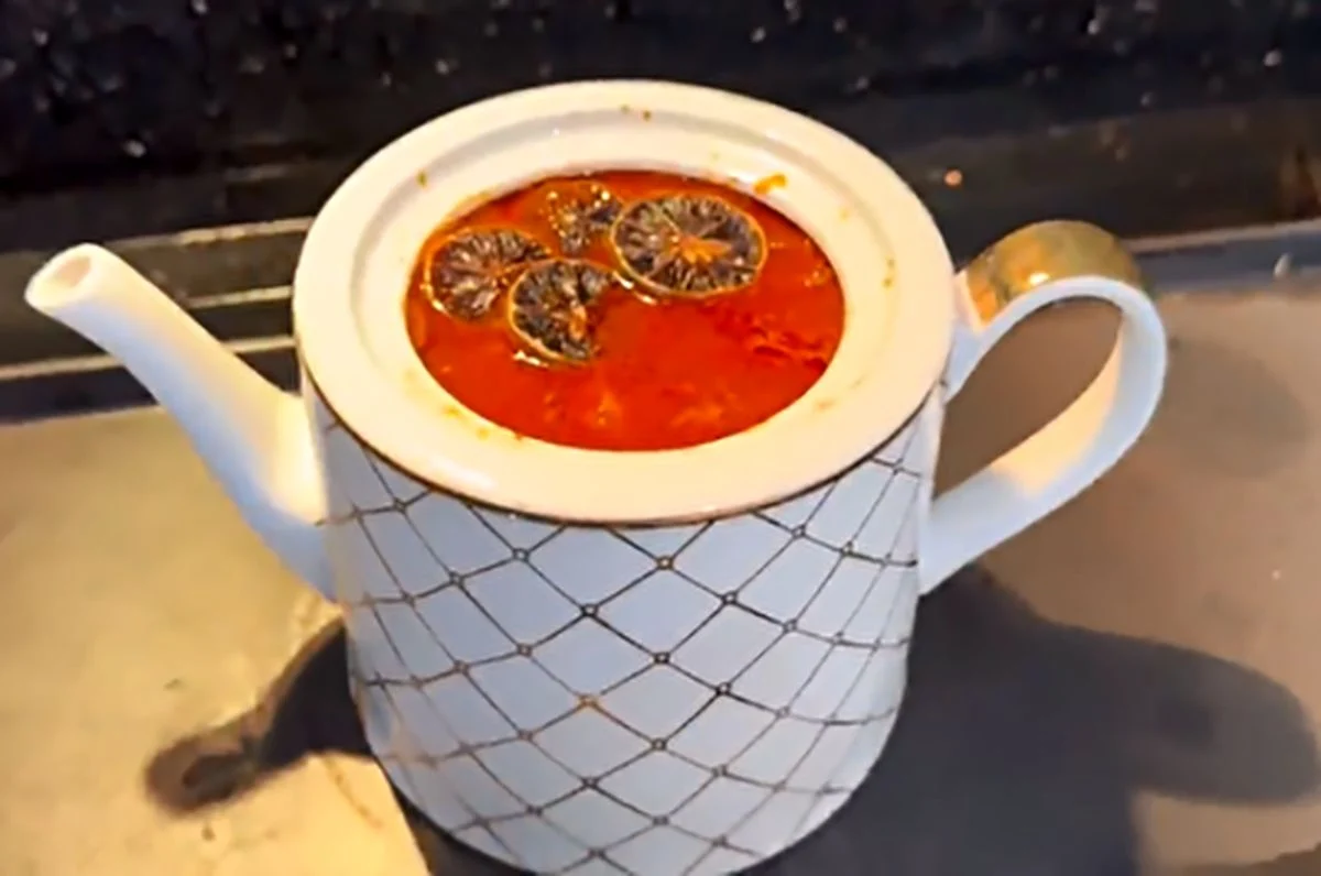 طرز تهیه آبگوشت متفاوت با قوری!