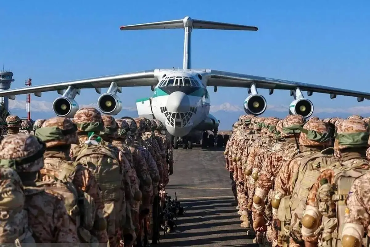 شلیک انبوه موشک‌های سپاه در مرحله دوم رزمایش اقتدار