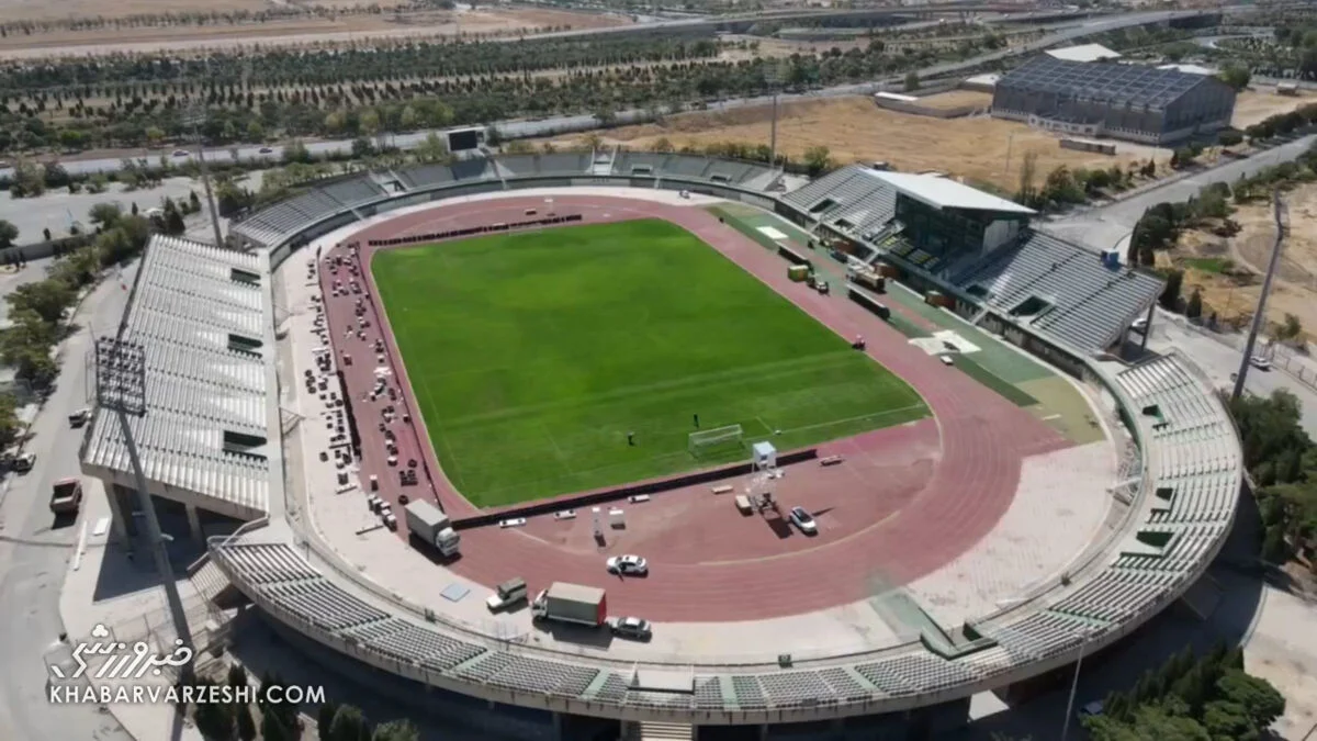 خط‌کشی عجیب چمن ورزشگاه میزبان دربی +عکس