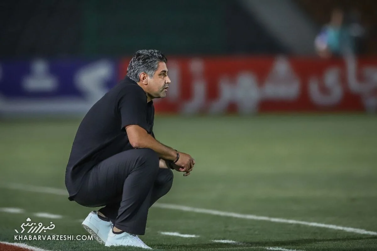 خشم پیروز قربانی از بازیکن فجر بعد از شکست برابر سپاهان/ گل‌های زشت زیادی می‌خوریم!