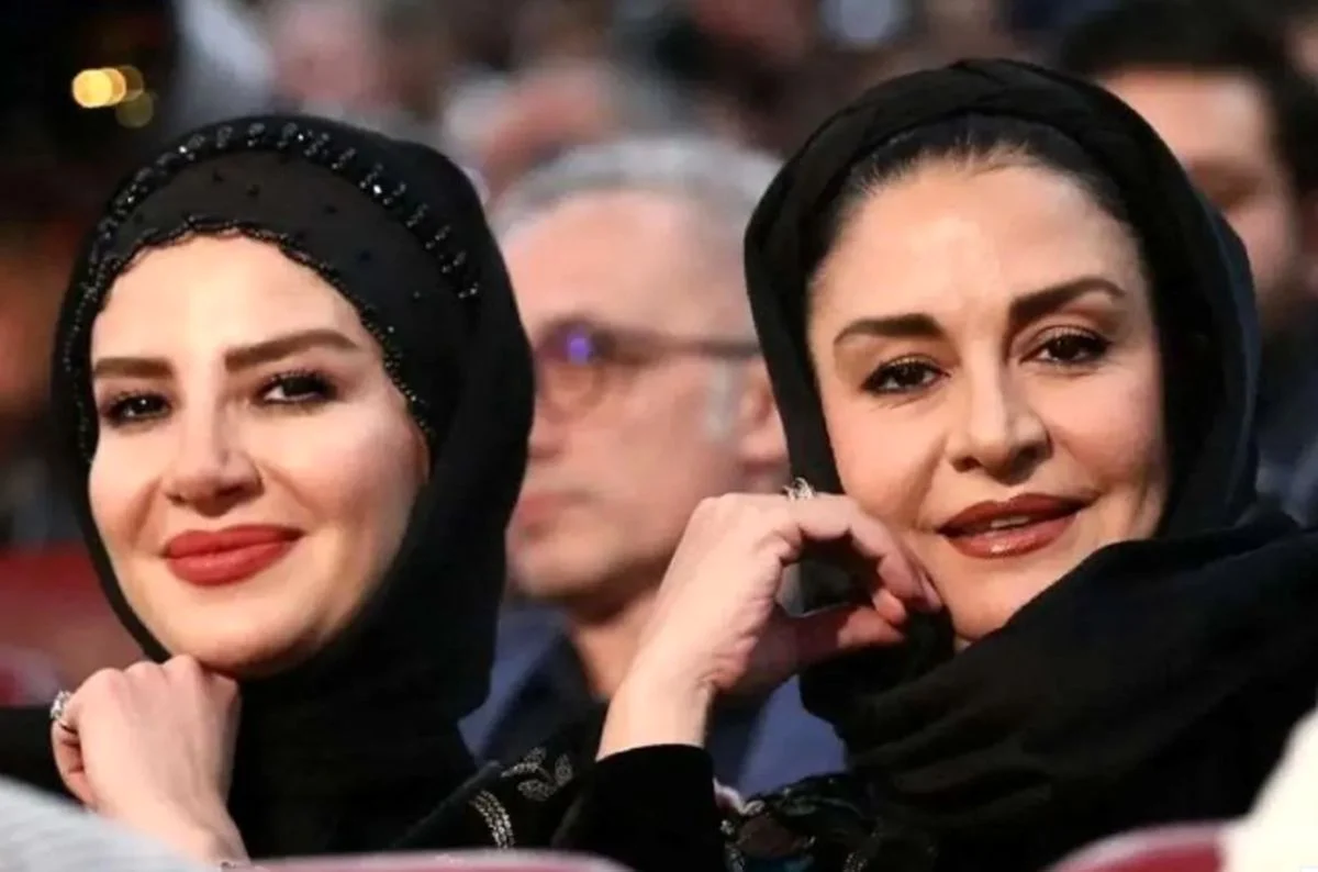 قاب دوستداشتنی ملیکا و مریلا زارعی در یک کافه قاب دوستداشتنی ملیکا و مریلا زارعی در یک کافه