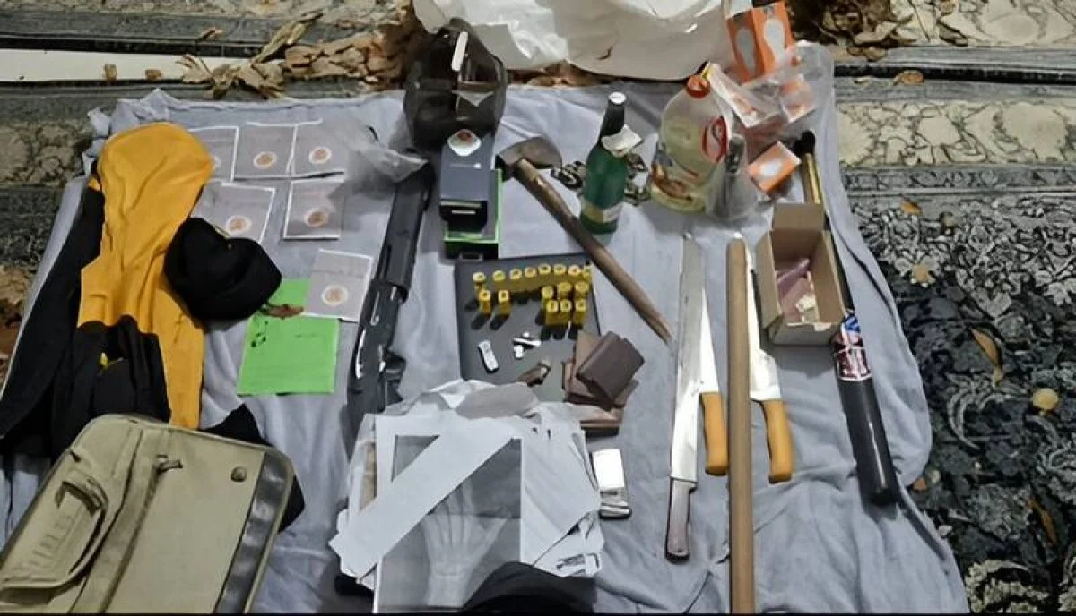 دستگیری عوامل وابسته به سازمان نفاق در تهران توسط سپاه بهارستان+فیلم