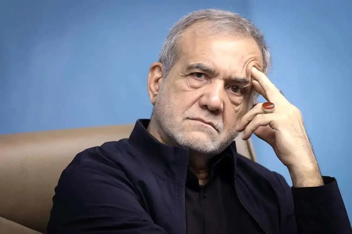 پاسخ صریح پزشکیان درباره افزایش قیمت بنزین؛ «میگویند چرا گران کردید، اما ما ارز نداریم» پاسخ صریح پزشکیان درباره افزایش قیمت بنزین؛ «میگویند چرا گران کردید، اما ما ارز نداریم»