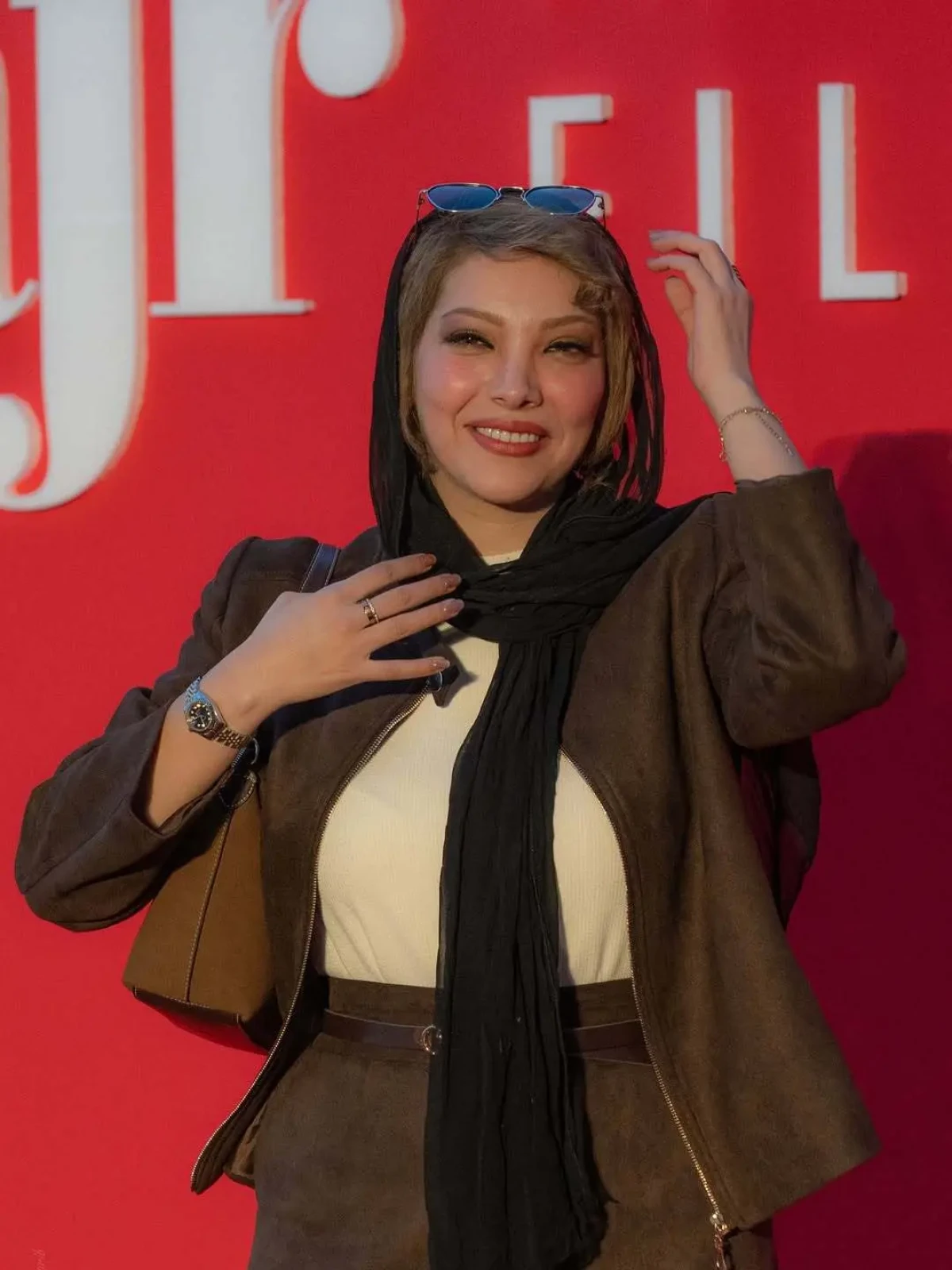 استایل شیک و متفاوت صدف اسپهبدی در جشنواره جهانی توجه‌ها را جلب کرد