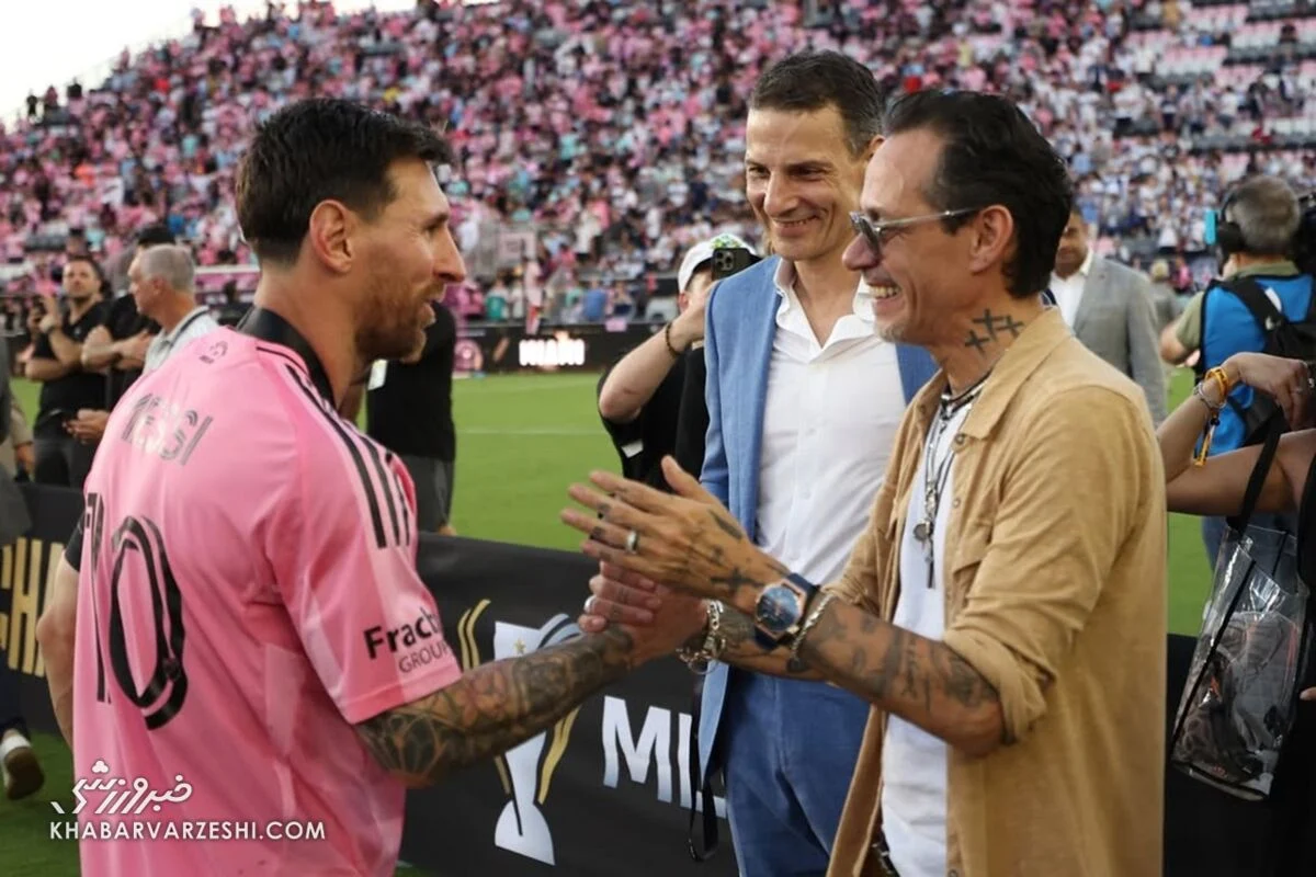 2025-12-07_16-34-49_723041-meylesokhan-ir مارک آنتونی در کنار لیونل مسی