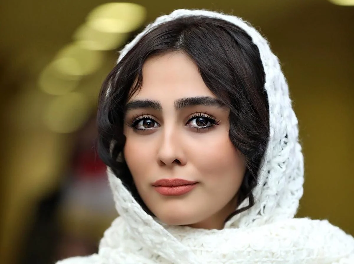 اخبار روز | جشن تولد خانم بازیگر تلویزیون در کنار دریا اخبار روز | جشن تولد خانم بازیگر تلویزیون در کنار دریا