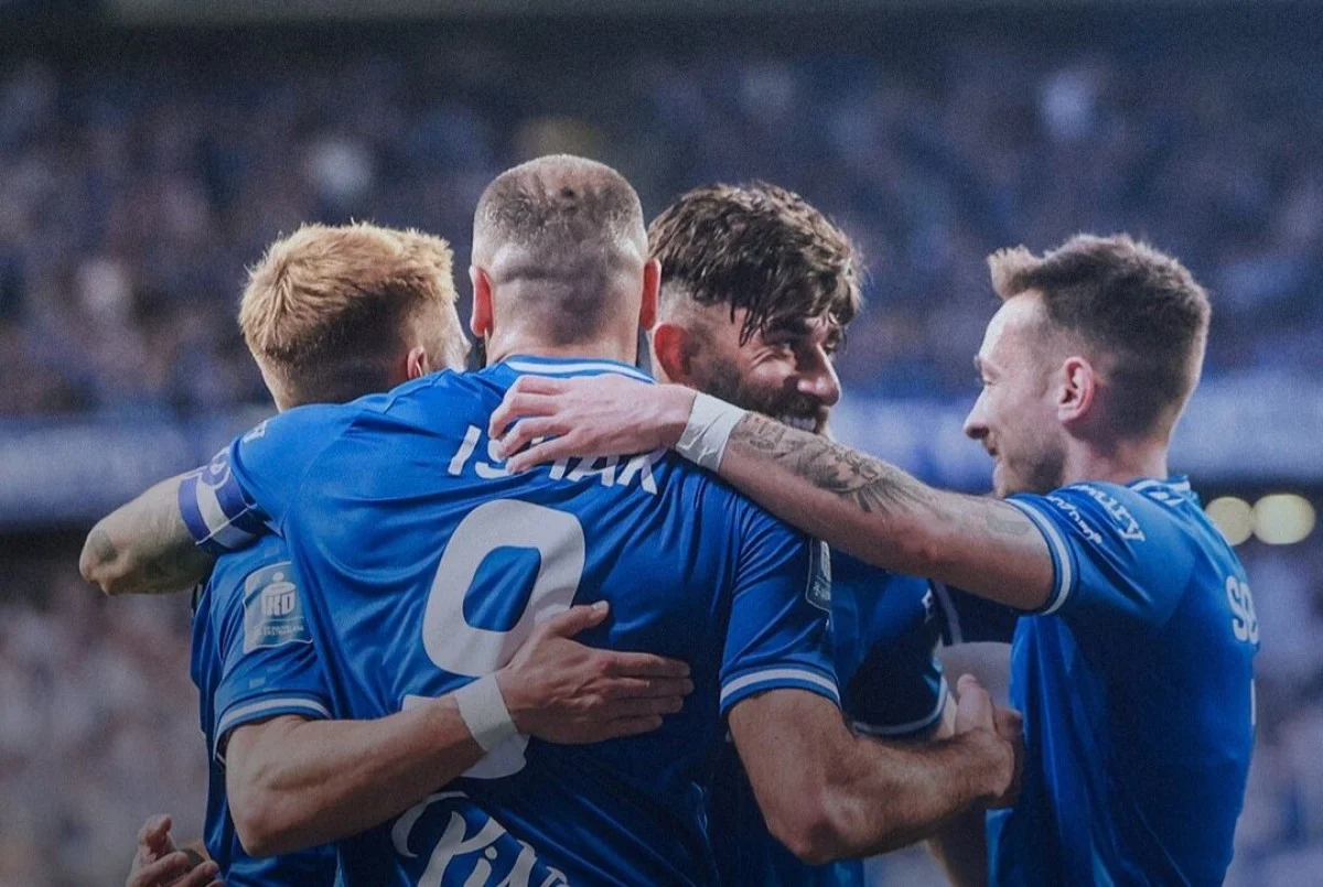 خبر ورزشی| والی تماشایی لژیونر ایرانی برای فرار از شکست/ علی قلیزاده با سوپرگل فرشته نجات لخپوزنان ۱۰نفره +ویدیو والی تماشایی لژیونر ایرانی برای فرار از شکست/ علی قلیزاده با سوپرگل فرشته نجات لخپوزنان ۱۰نفره +ویدیو