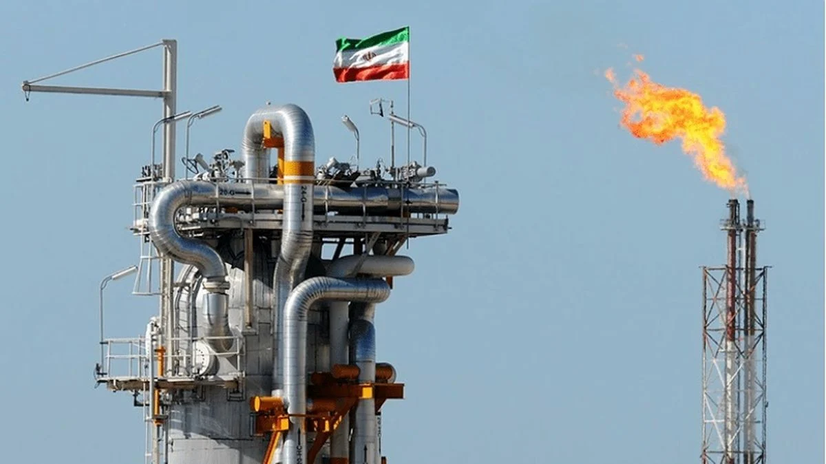 اخبار روز | صادرات بنزین، گازوئیل و مازوت مجوز گرفت اخبار روز | صادرات بنزین، گازوئیل و مازوت مجوز گرفت