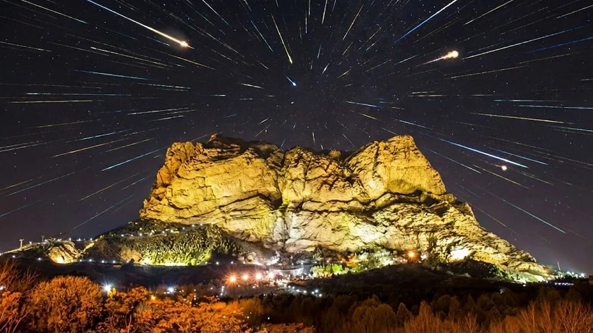 زمان دقیق اوج بارش شهابی جوزایی مشخص شد | ۲۲ و ۲۳ آذر آسمان میدرخشد زمان دقیق اوج بارش شهابی جوزایی مشخص شد | ۲۲ و ۲۳ آذر آسمان میدرخشد