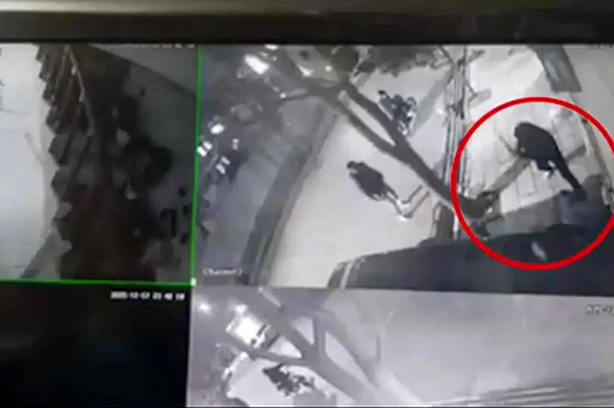 اخبار روز | فیلم درگیری با چماق در بلوار دانشجو مشهد